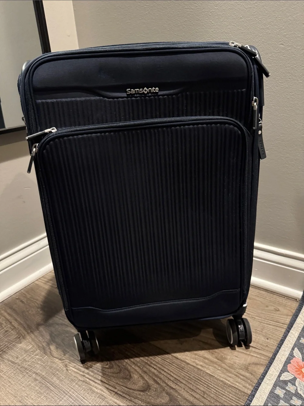 Samsonite Navy Softside Spinner Carry-On Luggage
